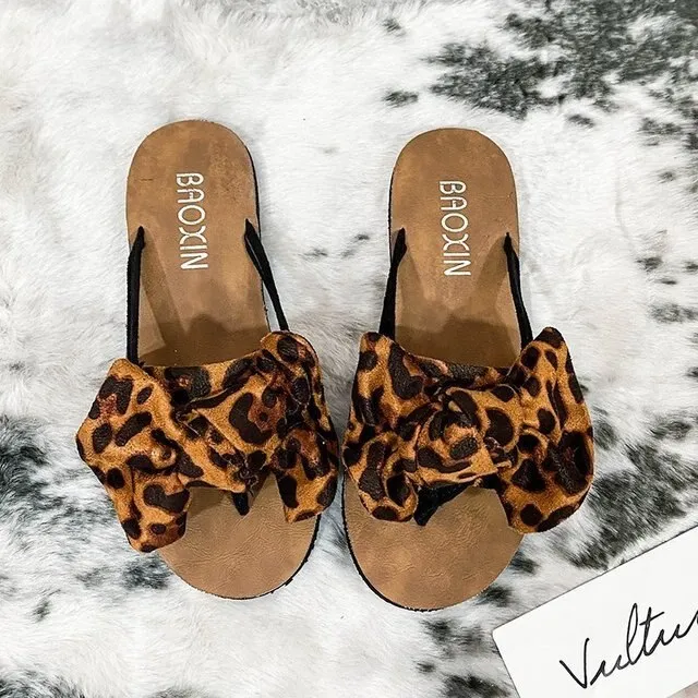 2025 Hot Sale Ladies Open Toe Slippers with Bow Tie and Leopard Print – Plus Size Flat Outdoor Daily Sandals for Women