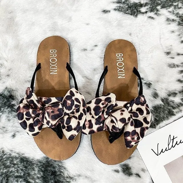 2025 Hot Sale Ladies Open Toe Slippers with Bow Tie and Leopard Print – Plus Size Flat Outdoor Daily Sandals for Women