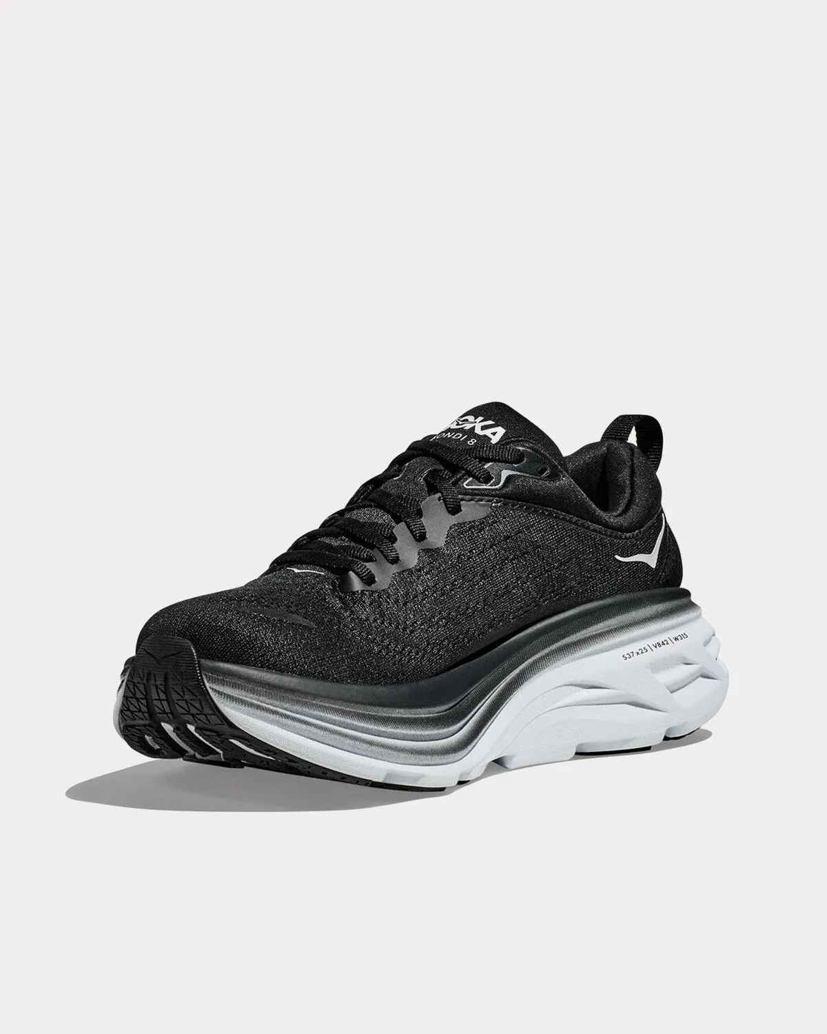 Bondi 8 Black / White Running Shoes