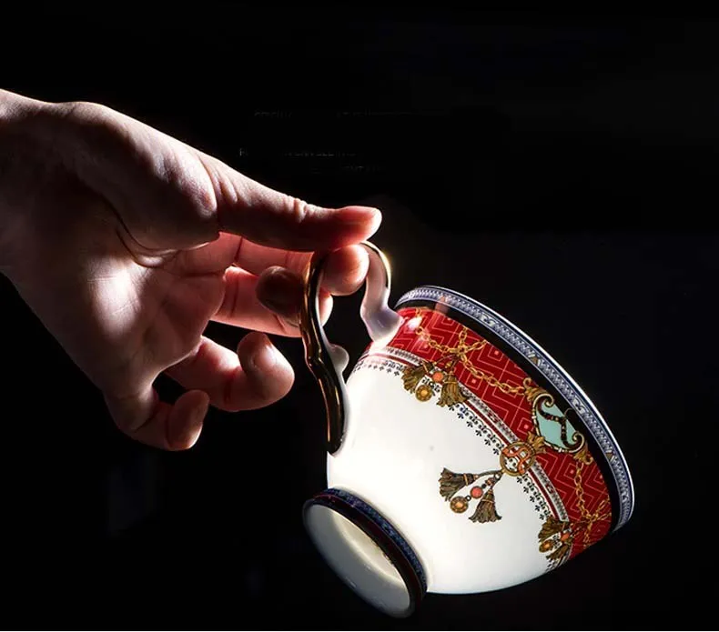 Elegant Luxury French Royal Style Hand Made Fine Porcelain Bone China Gold Plated Coffee and Tea Set 11 Pices