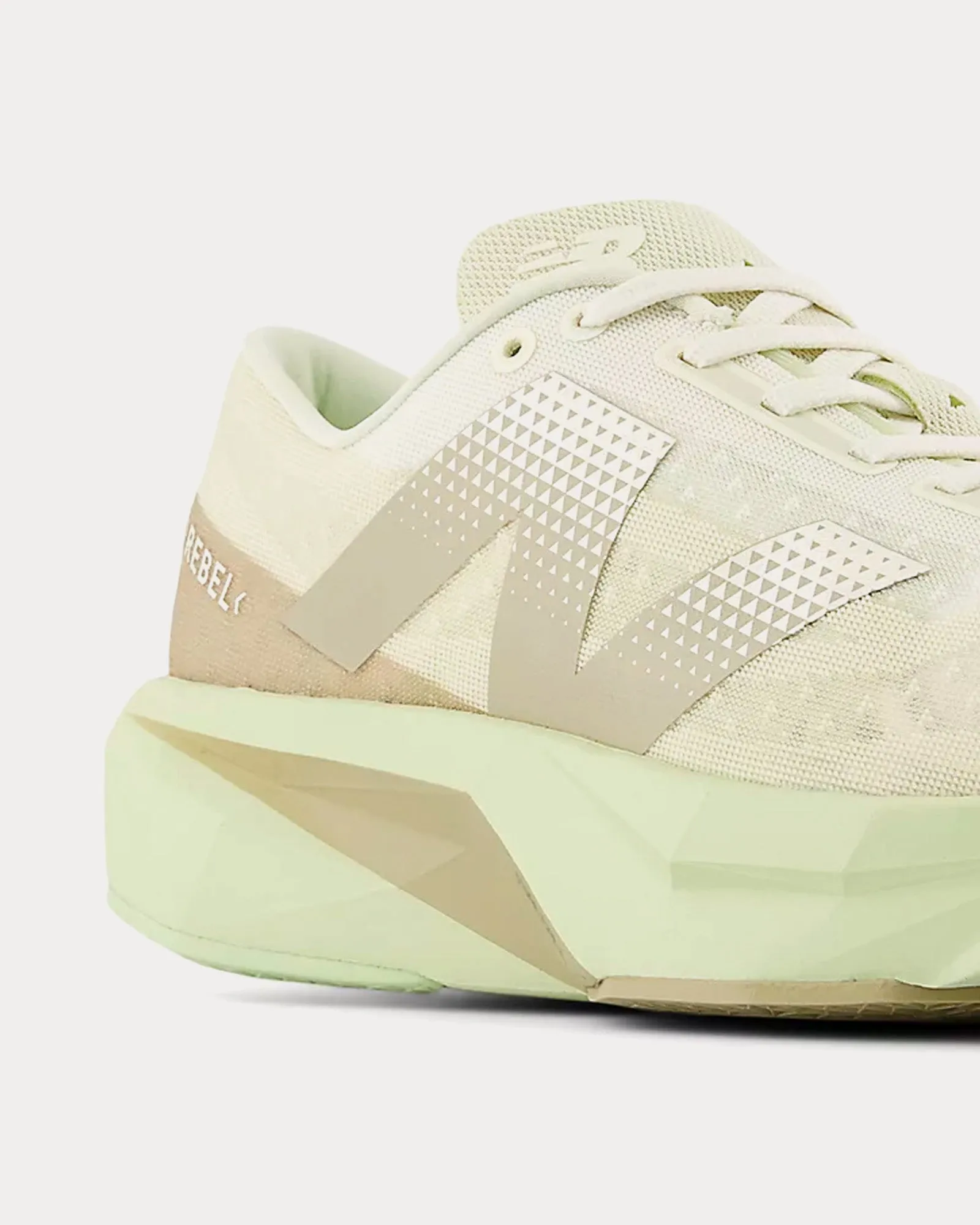 FuelCell Rebel v4 Linen / Lichen Green / Stoneware Running Shoes
