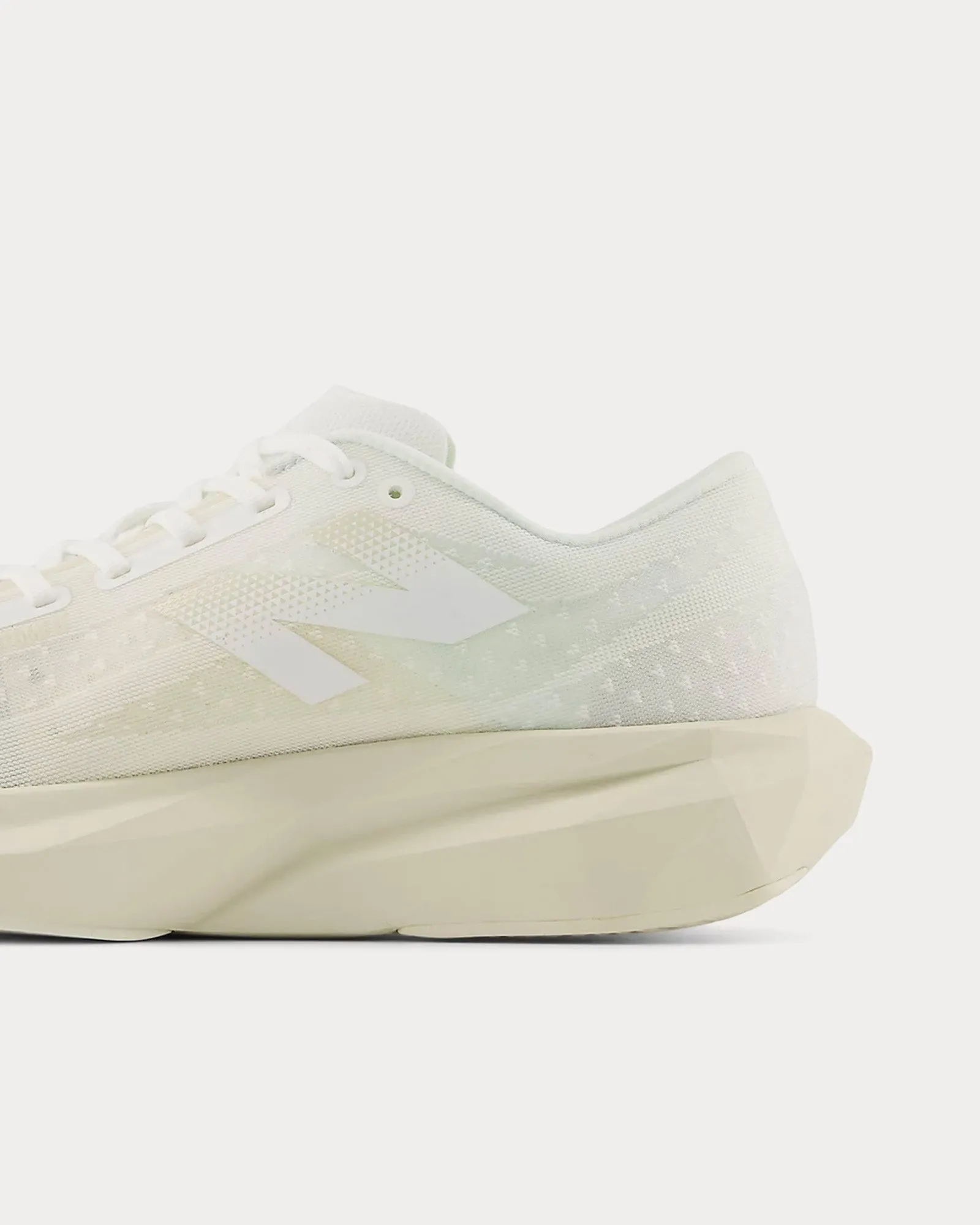 FuelCell Rebel v4 White / Linen / Sea Salt Running Shoes