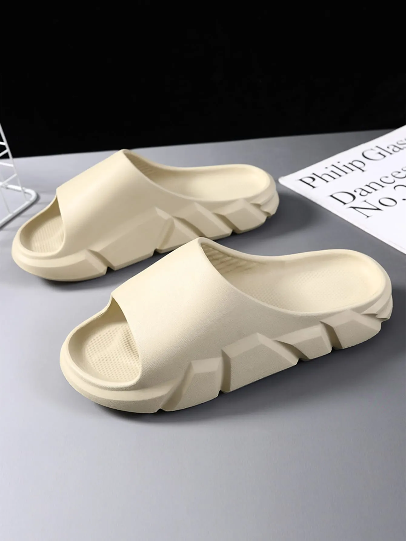 Men Single Band Bathroom Slippers Lightweight Slides For Indoor Outdoor