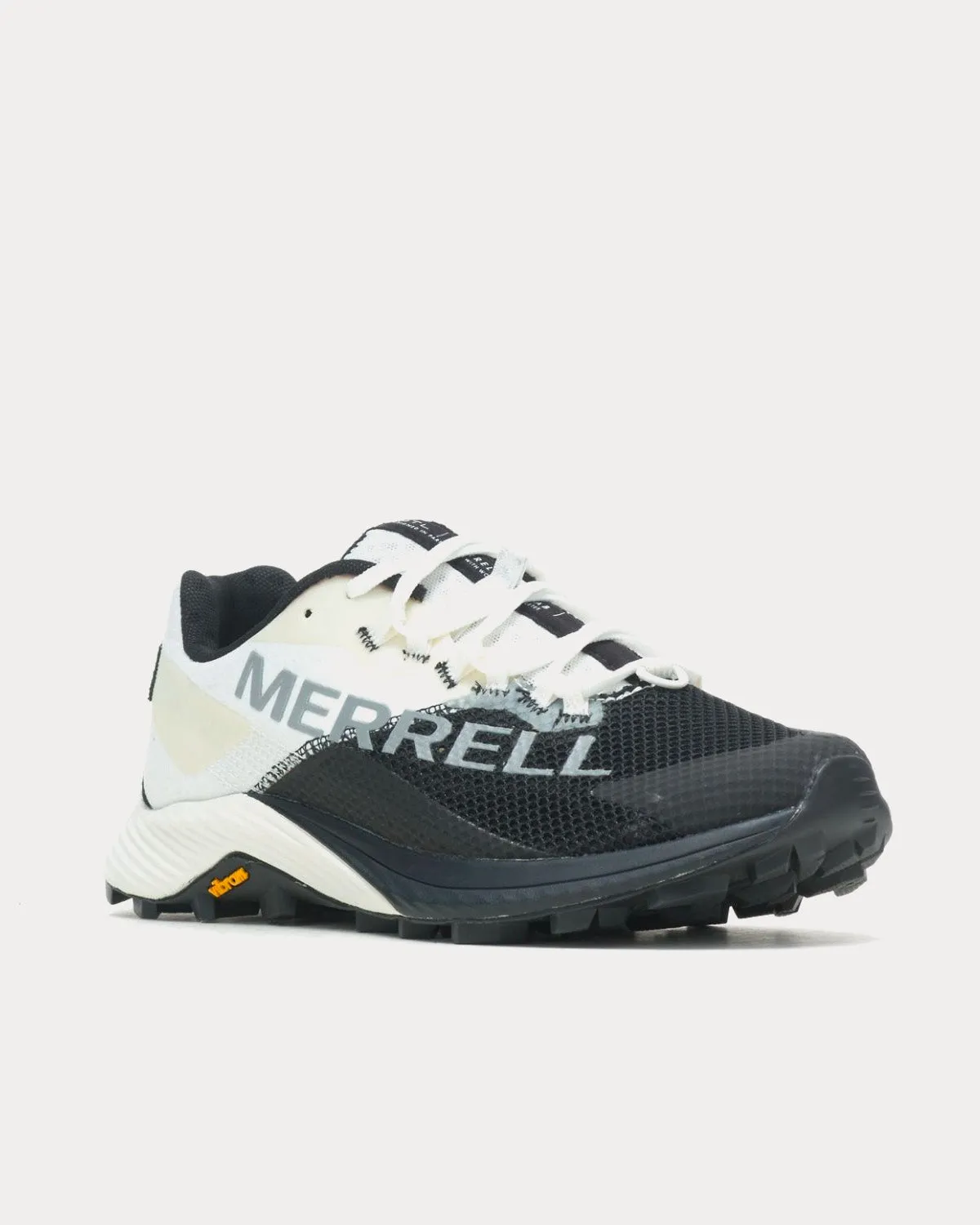 MTL Long Sky 2 Black / White Running Shoes