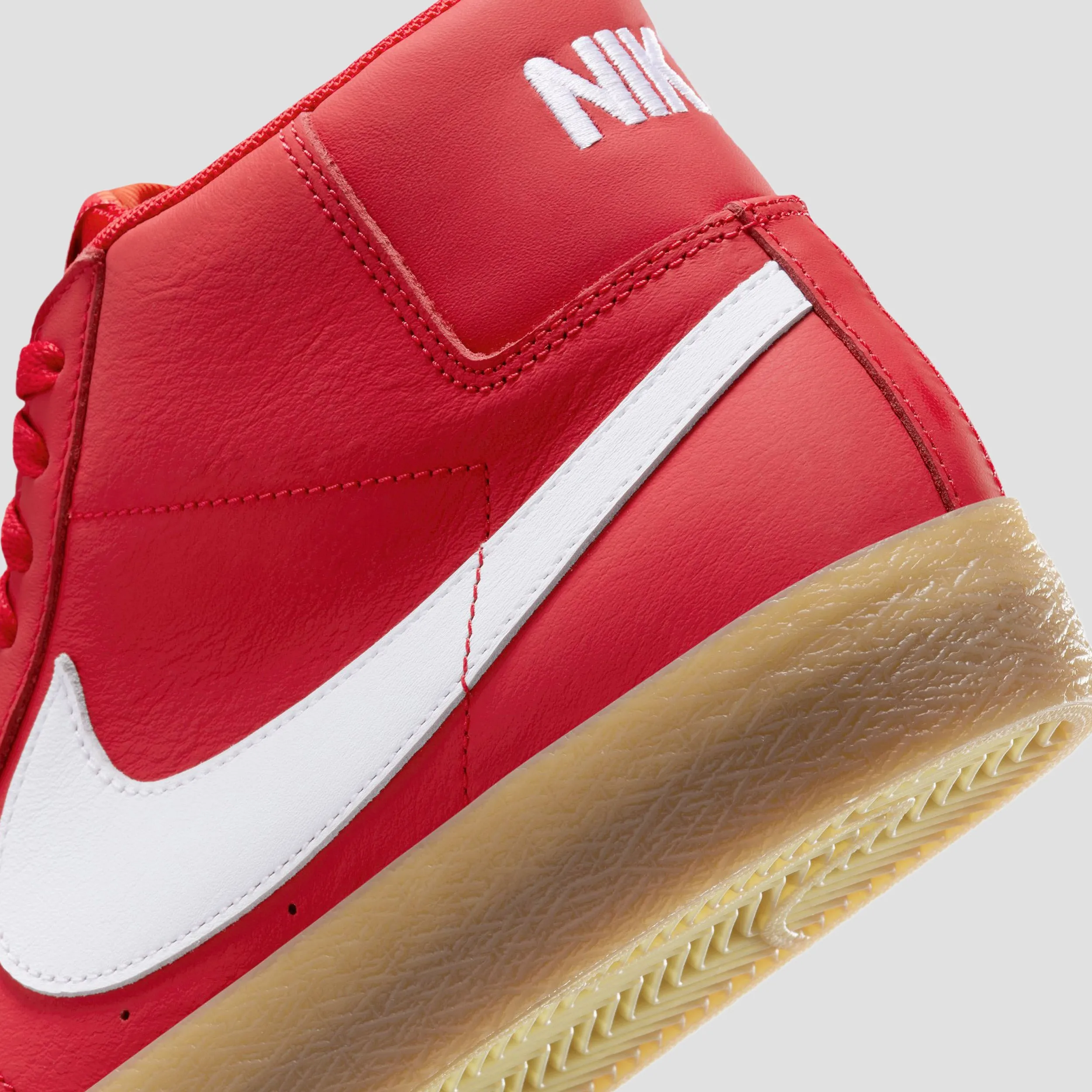Nike SB Zoom Blazer Mid Skate Shoes University Red / White / White