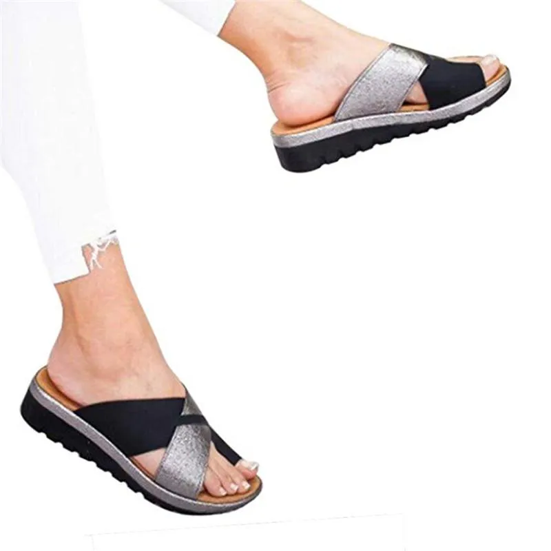 Women Outdoor Clip Toe Sandals Mid-heel Wedge Sandals